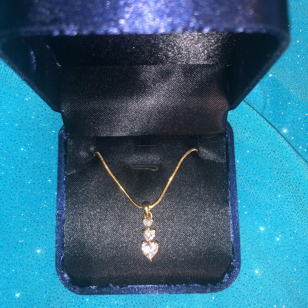 Three heart gold Necklace - Picture 1 of 2